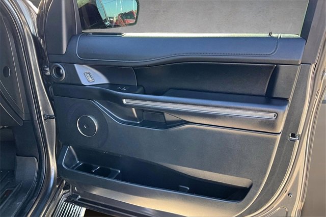 Used 2020 Ford Expedition XLT w/ Equipment Group 202A image 14