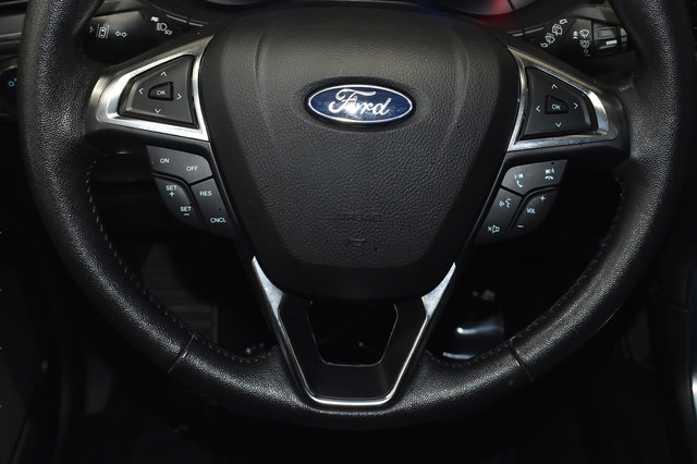Used 2022 Ford Edge Titanium AWD/4WD image 23