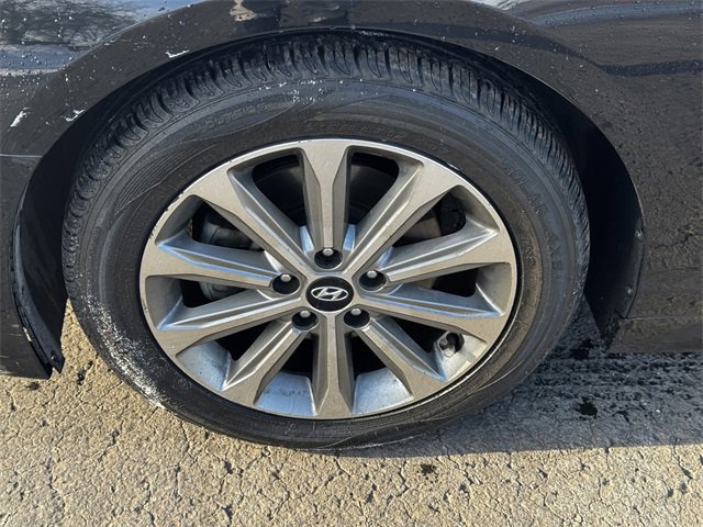 Used 2016 Hyundai Sonata Limited image 10
