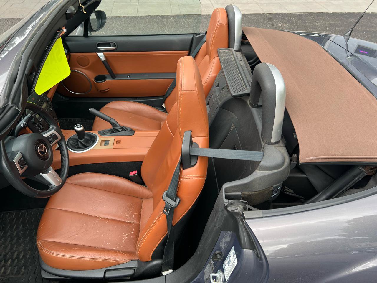 Used 2006 MAZDA MX-5 Miata Grand Touring RWD image 21