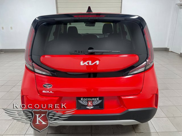 Used 2023 Kia Soul LX w/ LX Technology Package image 5