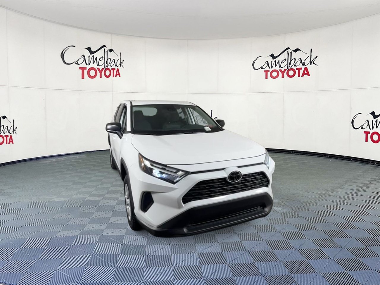 Used 2025 Toyota RAV4 LE FWD image 4