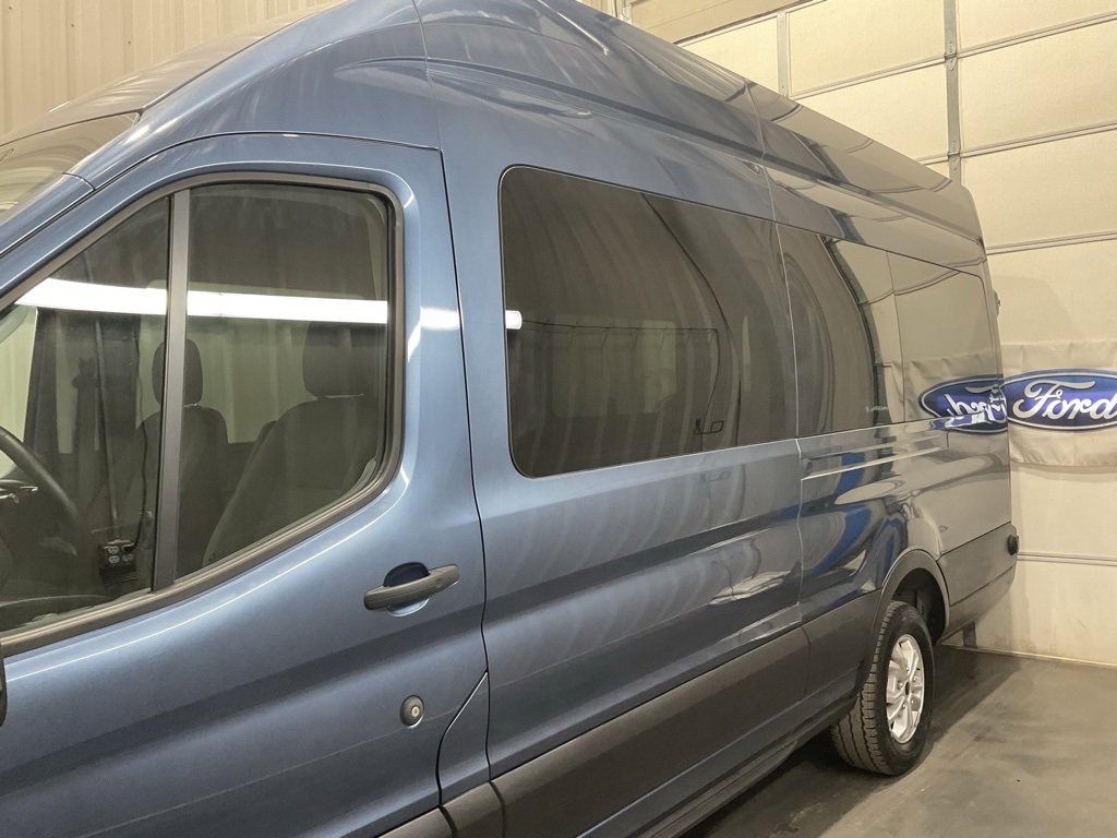 Used 2024 Ford E-Transit 148 High Roof Extended image 5