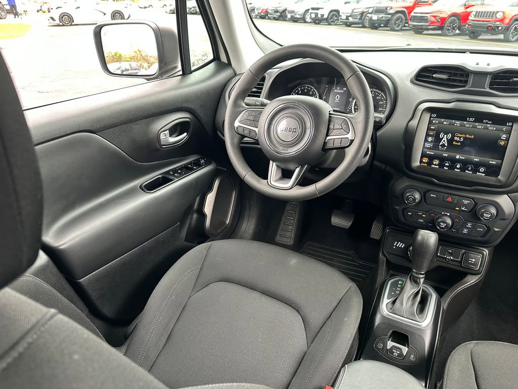 Certified 2023 Jeep Renegade Latitude AWD/4WD image 14