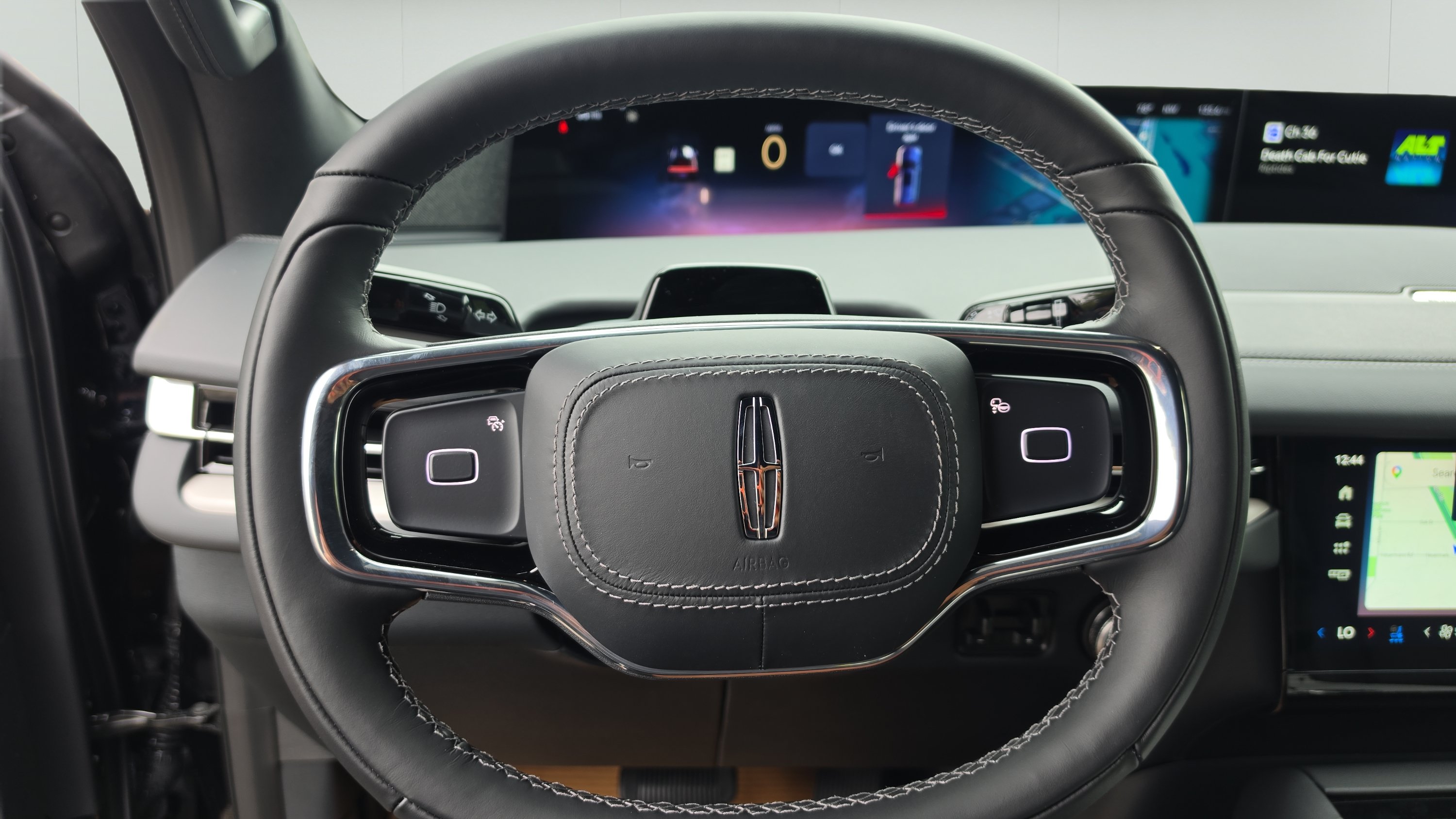 New 2026 Lincoln Navigator Reserve w/ Jet Appearance Package AWD/4WD image 12
