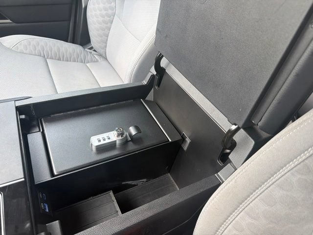 Used 2023 Toyota Tundra SR5 AWD/4WD image 18