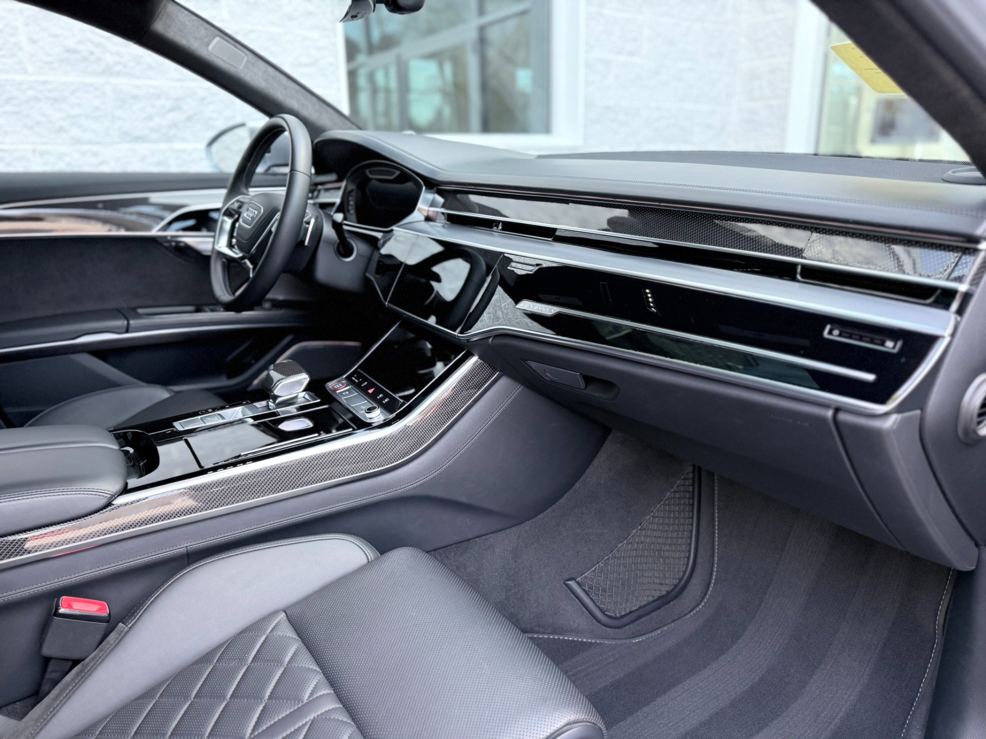 Used 2020 Audi S8 L image 59