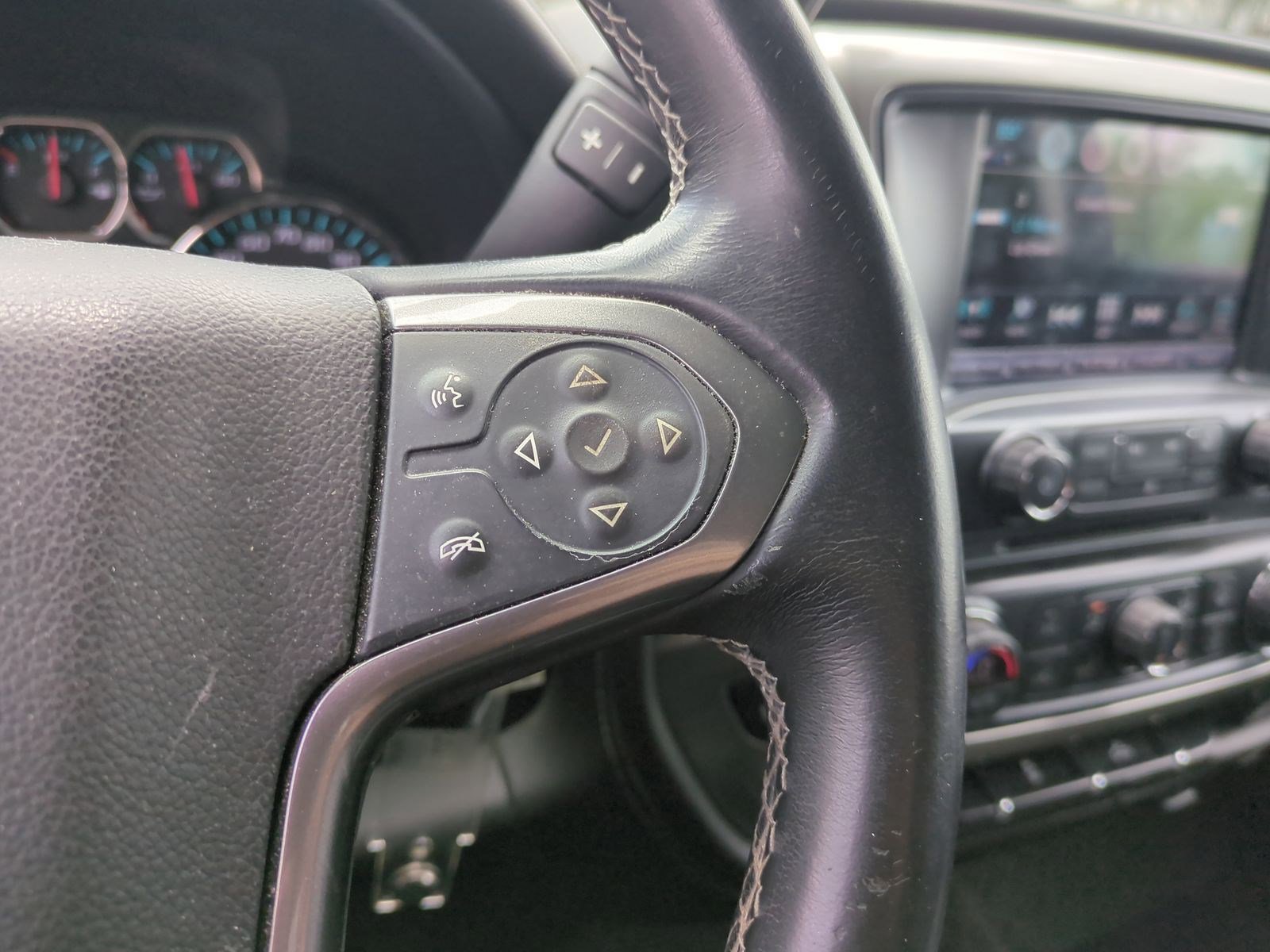 Used 2018 Chevrolet Silverado 1500 LTZ w/ Sport Package AWD/4WD image 20