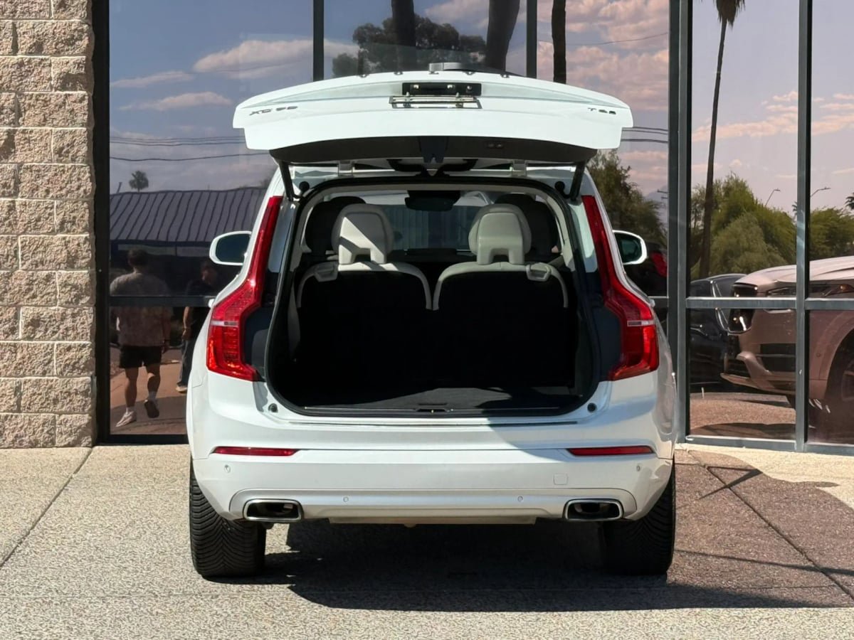 Used 2018 Volvo XC90 T6 Momentum w/ Convenience Package AWD/4WD image 30