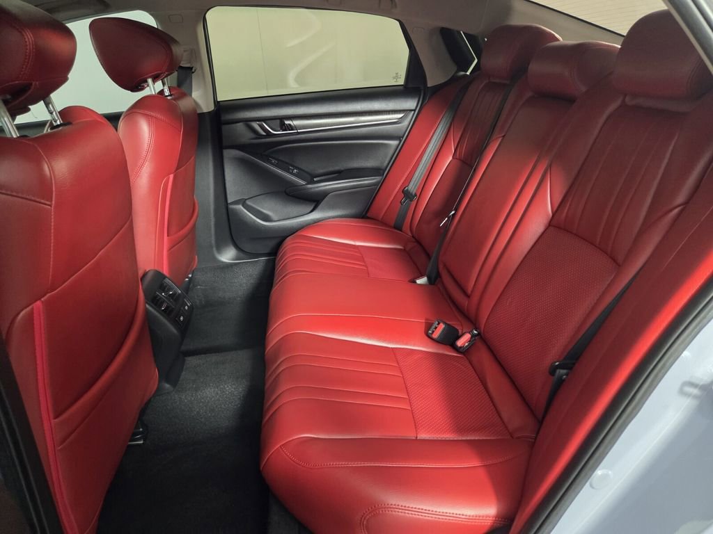 Used 2021 Honda Accord Touring image 23