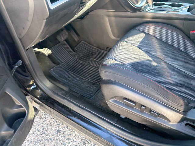 Used 2017 Chevrolet Equinox LT w/ Convenience Package FWD image 26