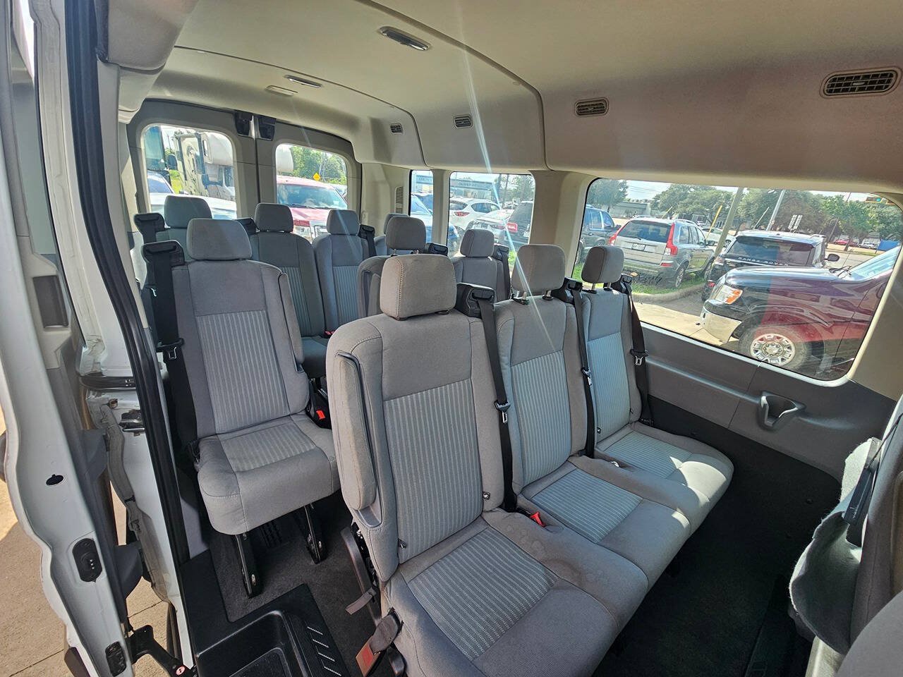 Used 2016 Ford Transit 350 XLT RWD image 7