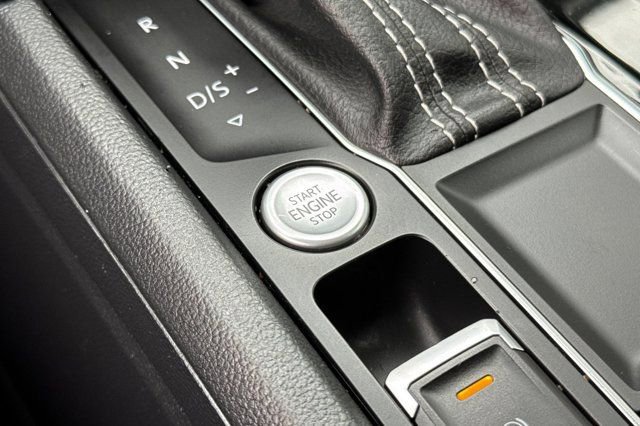 Used 2021 Volkswagen Atlas SEL R-Line image 26