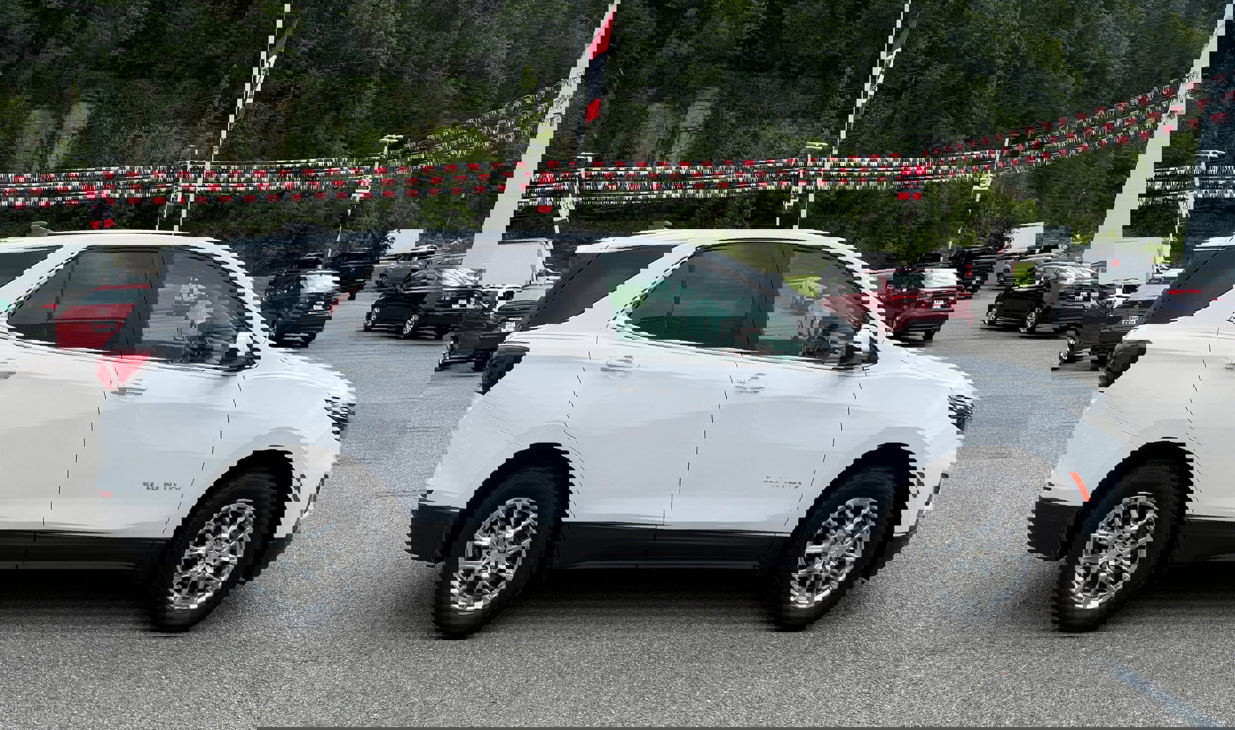 Used 2022 Chevrolet Equinox LT image 6