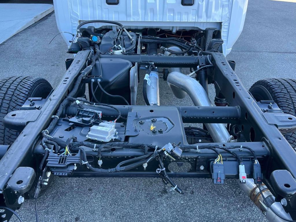 New 2026 GMC Sierra 3500 Pro w/ Convenience Package image 5