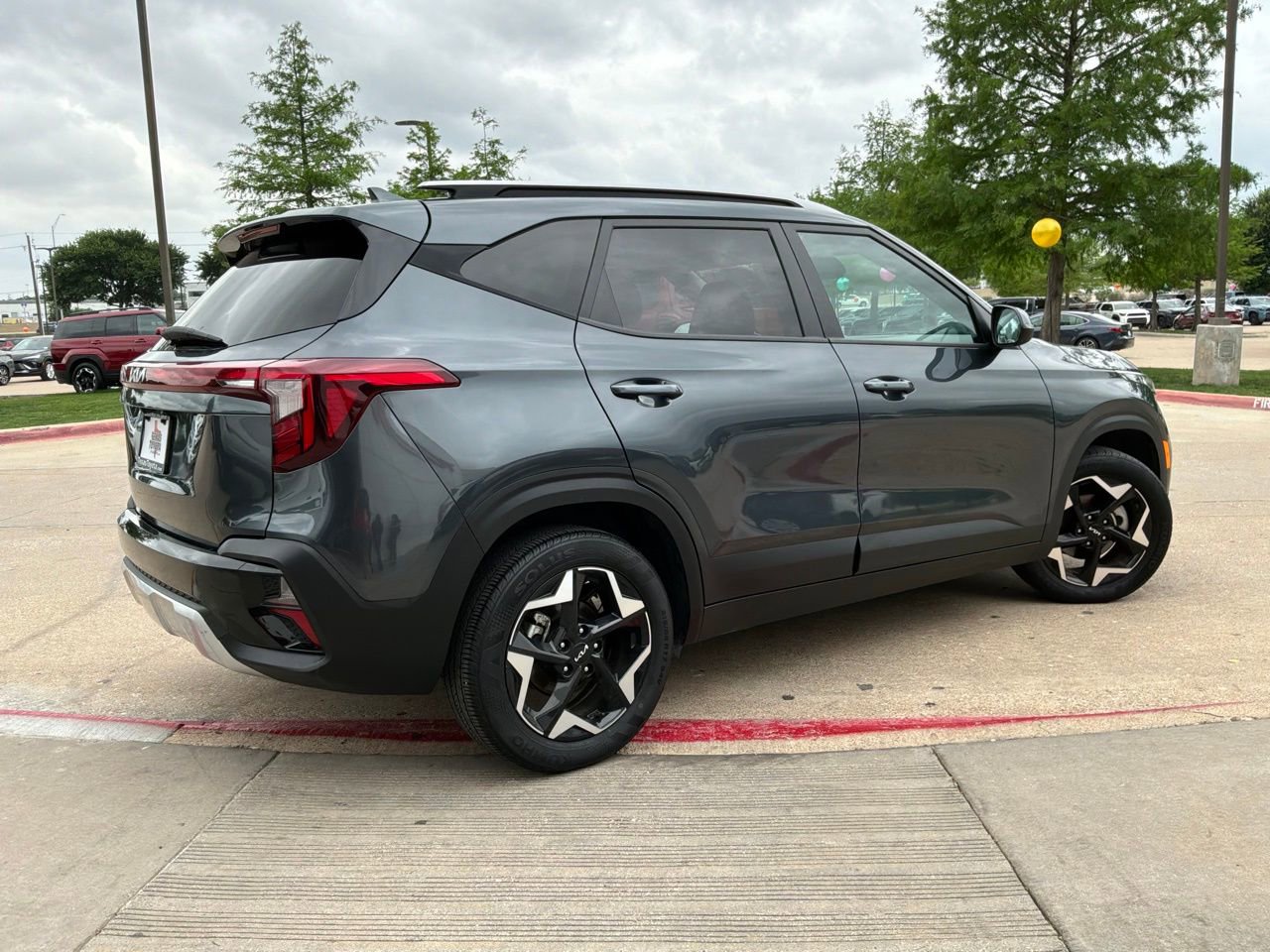 Used 2025 Kia Seltos S image 6