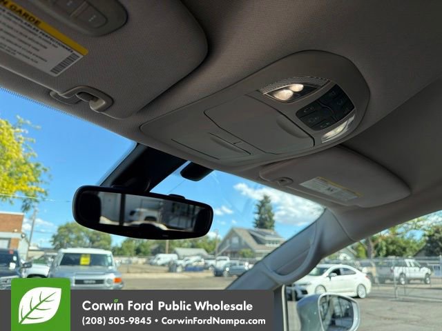 Used 2017 Chrysler Pacifica Touring-L FWD image 18