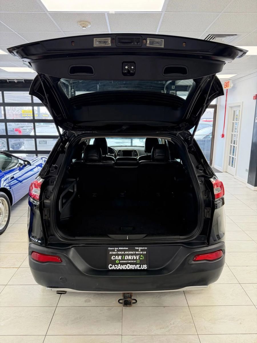 Used 2015 Jeep Cherokee Limited image 8