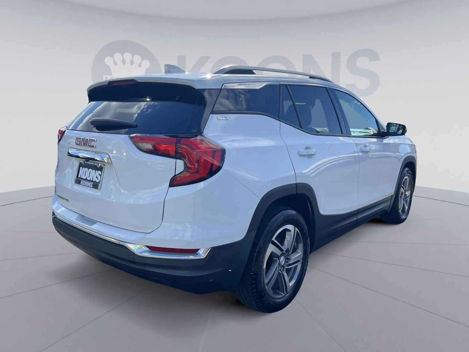 Used 2018 GMC Terrain SLT w/ Preferred Package FWD image 16