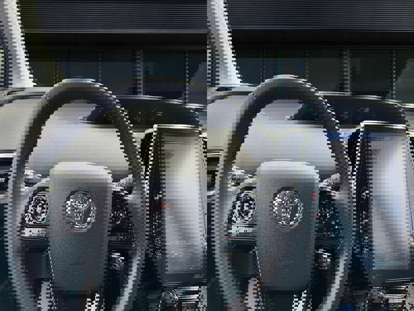 Used 2020 Toyota Prius Prime XLE image 3