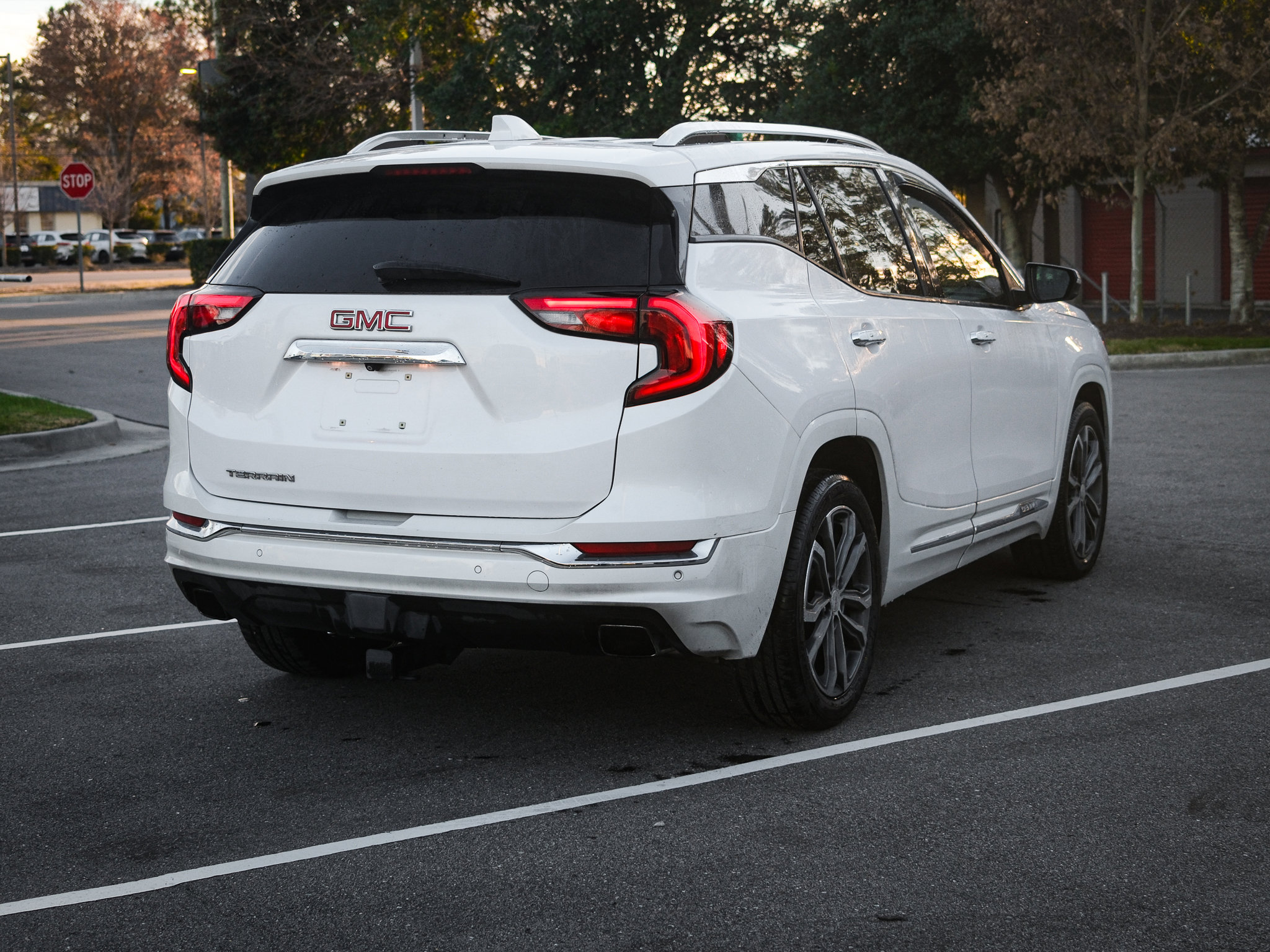 Used 2020 GMC Terrain Denali w/ Denali Premium Package image 7