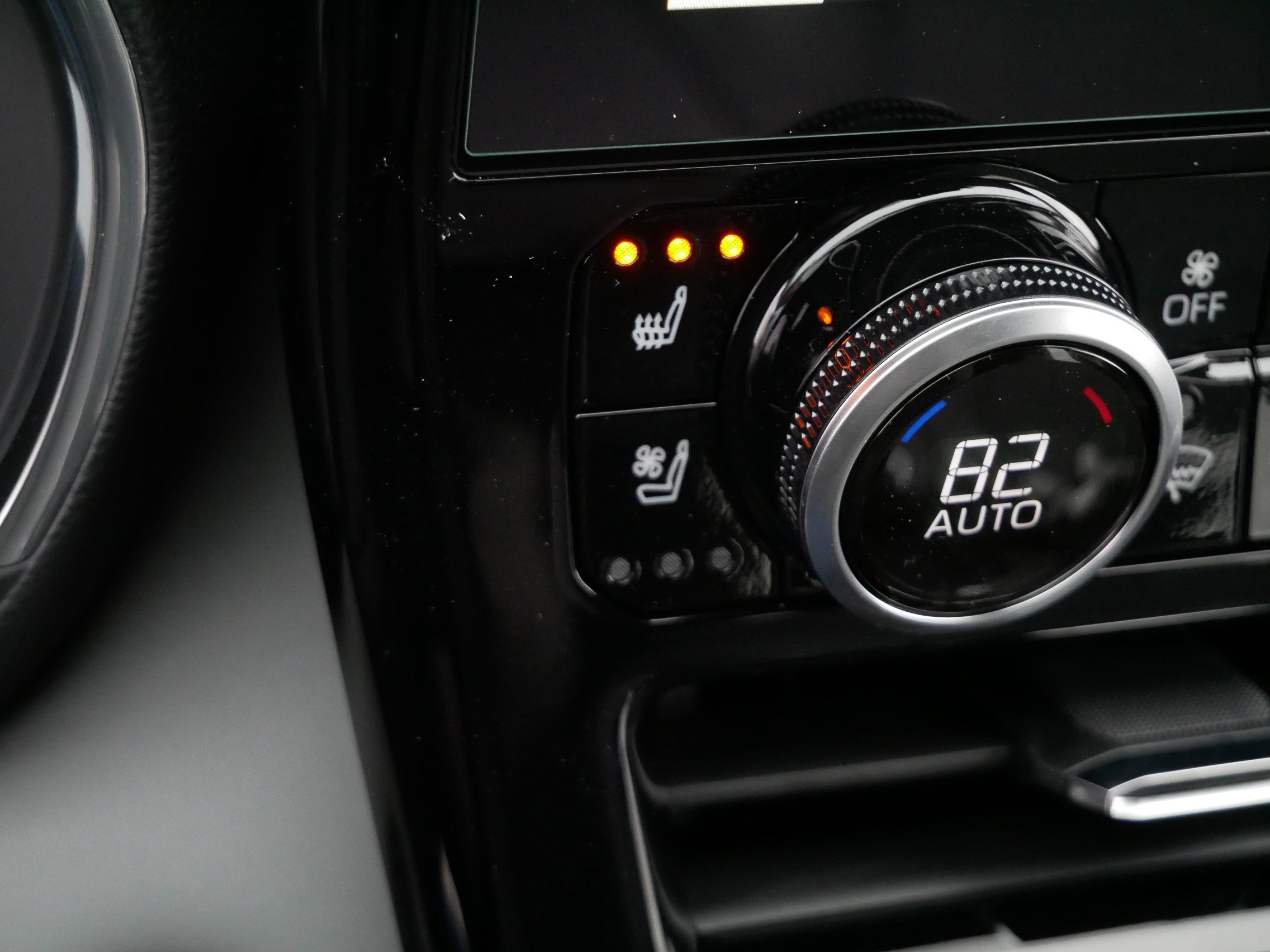 Certified 2026 Toyota Highlander Platinum image 31