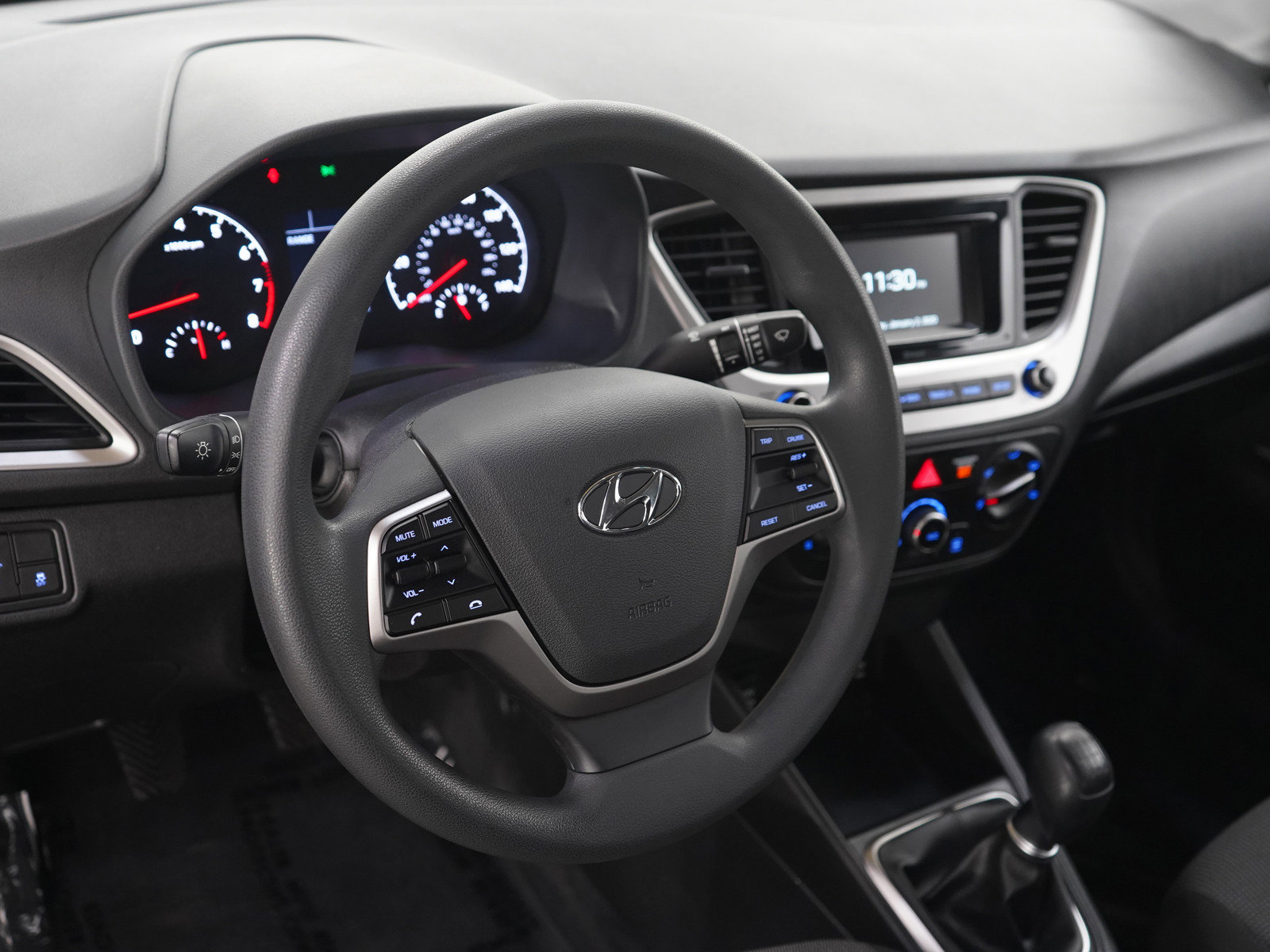 Used 2019 Hyundai Accent SE FWD image 19