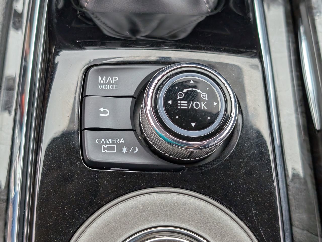 Used 2021 INFINITI QX80 Luxe w/ Cargo Package image 21