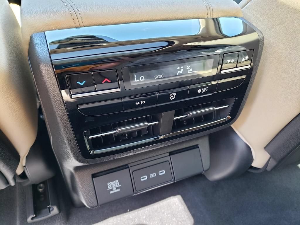 New 2026 Acura MDX SH-AWD image 7