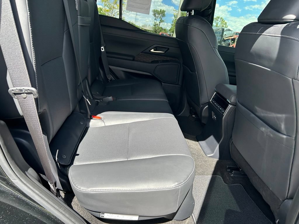 Used 2024 Lexus GX 550 w/ Accessory Package (Z1) AWD/4WD image 30
