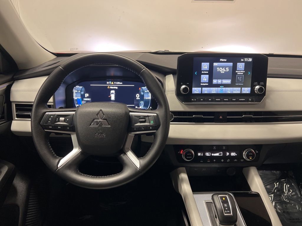 Used 2024 Mitsubishi Outlander SEL image 12