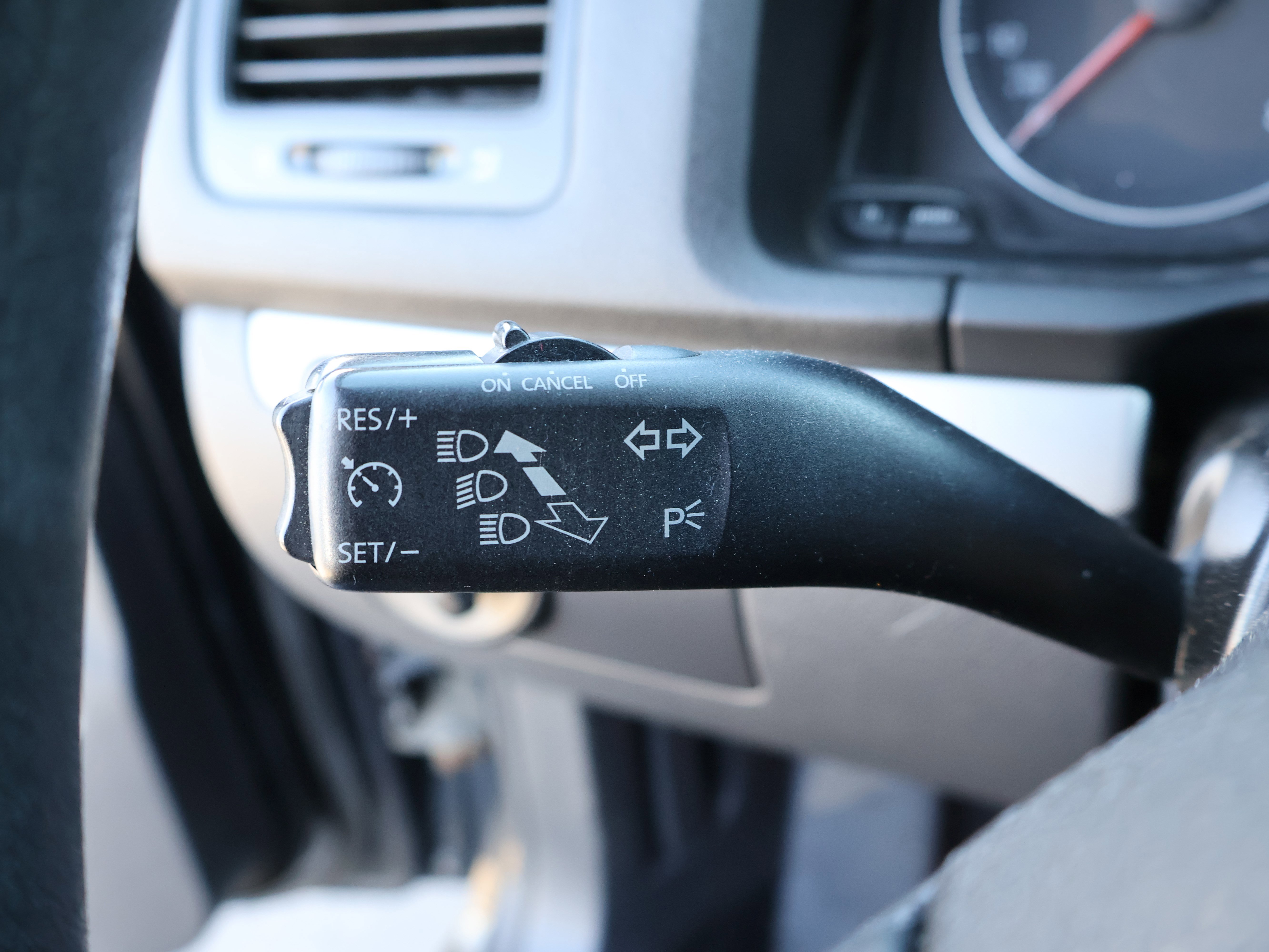 Used 2009 Volkswagen Jetta S image 34