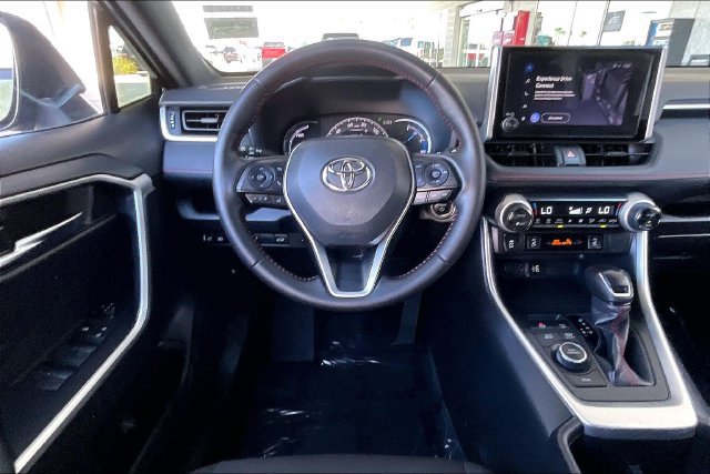 Used 2024 Toyota RAV4 SE w/ Weather & Moonroof Package AWD/4WD image 4