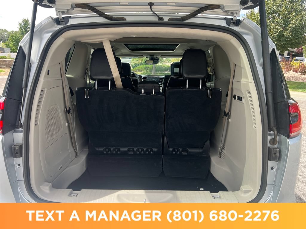 Used 2023 Chrysler Pacifica Limited w/ Uconnect Theater Family Group AWD/4WD image 27
