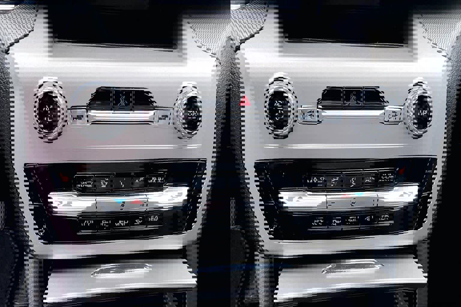 Used 2022 Ford Explorer XLT w/ Equipment Group 202A image 33