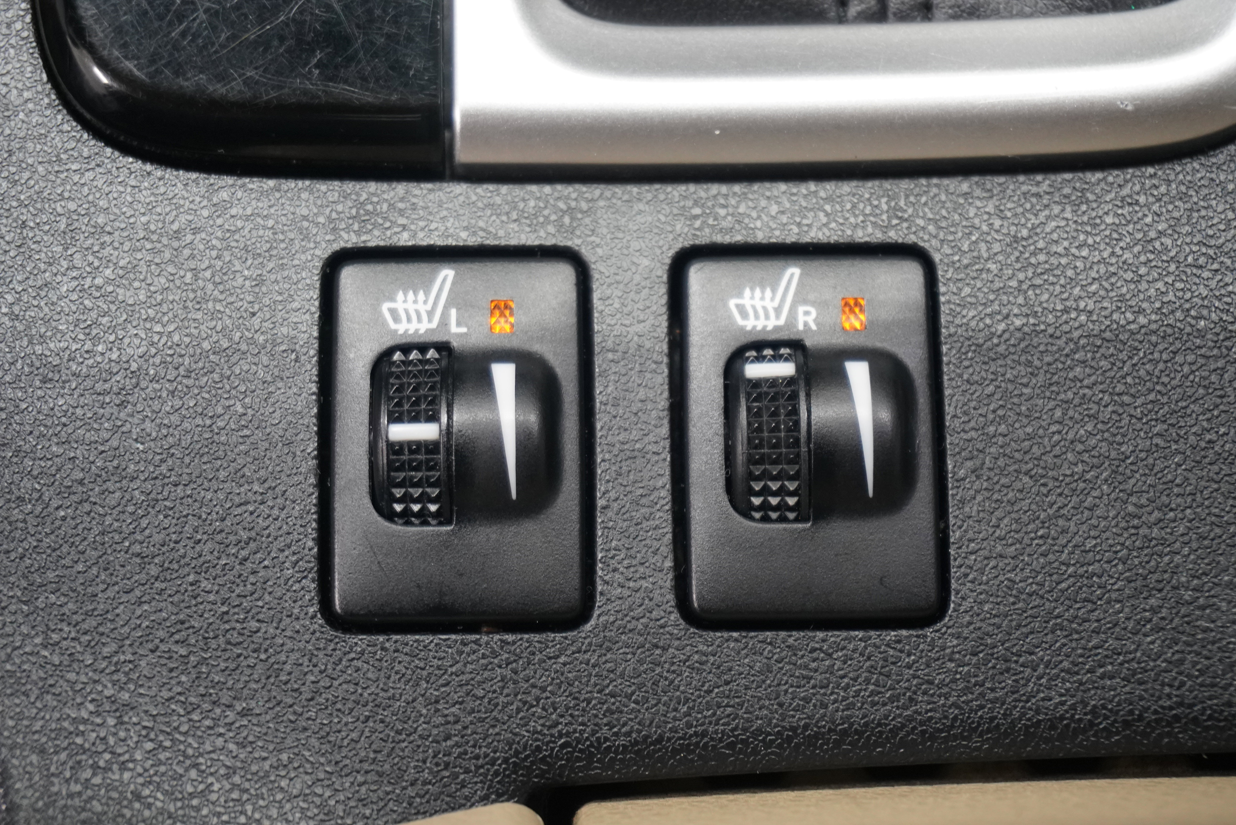 Used 2014 Toyota Highlander XLE FWD image 25