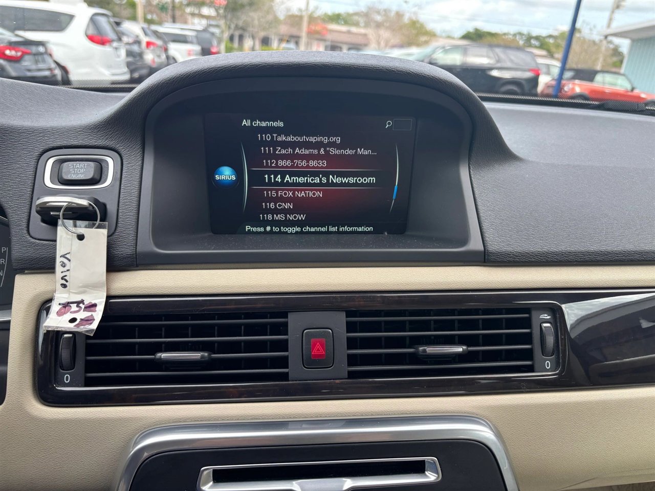 Used 2016 Volvo XC70 T5 Premier w/ Proximity Package image 16