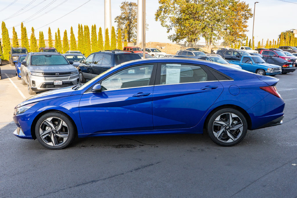 Used 2023 Hyundai Elantra Limited FWD image 8