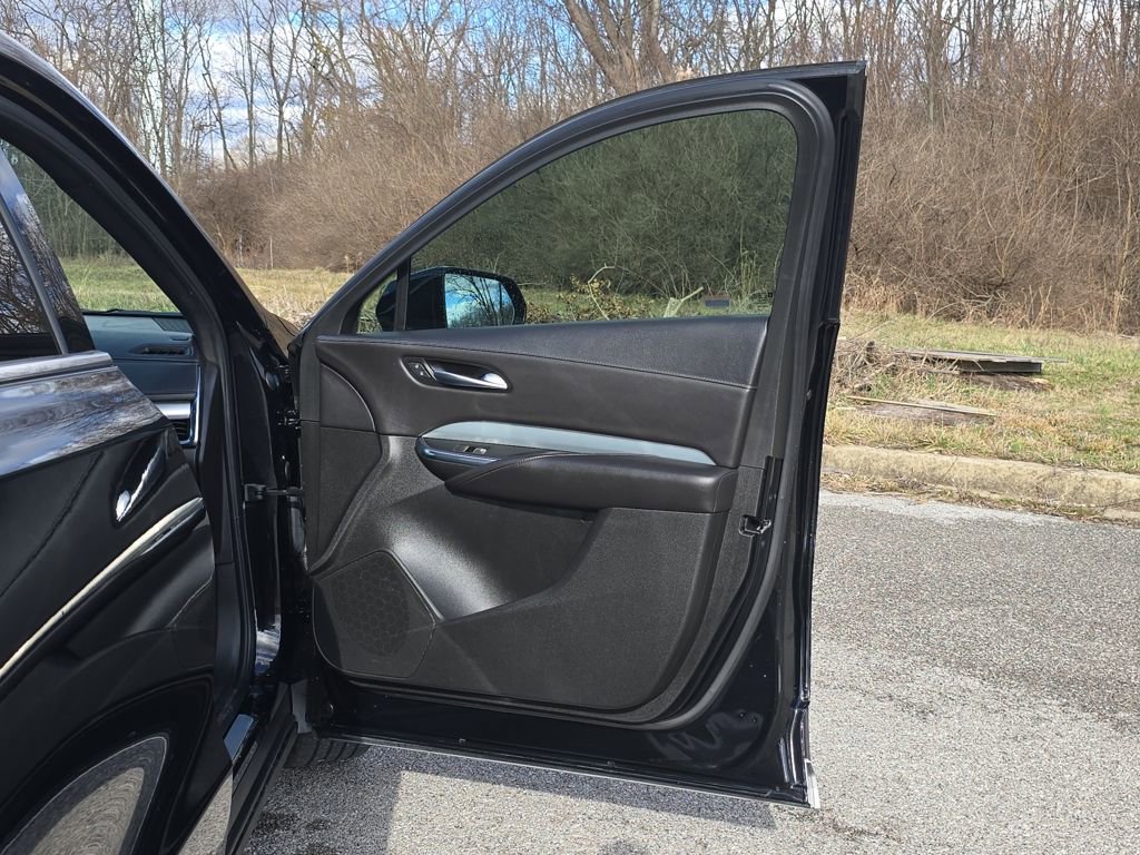 Used 2022 Cadillac XT4 Premium Luxury w/ Safety Alert Package image 26