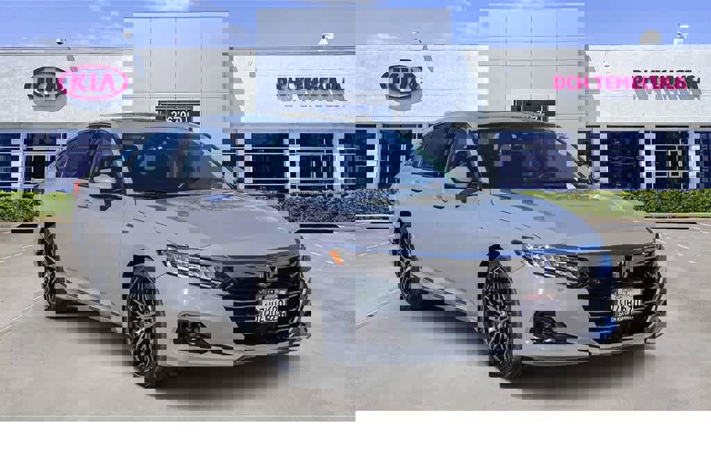 Used 2022 Honda Accord Touring image 3