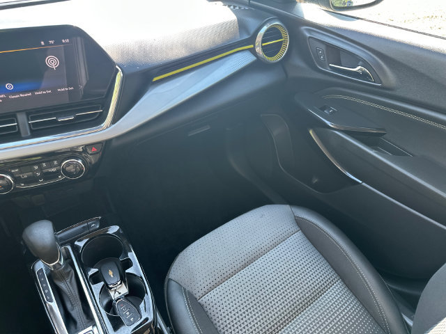 Certified 2024 Chevrolet Trax LT w/ LT Convenience Package FWD image 20