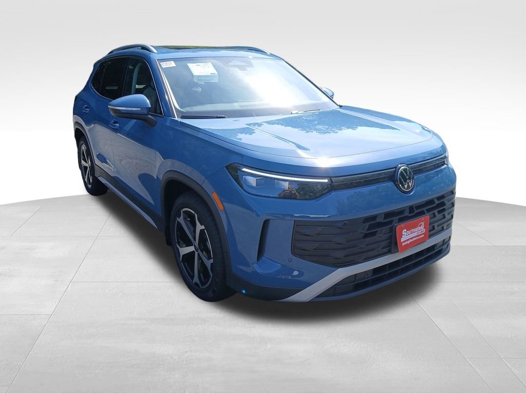 New 2025 Volkswagen Tiguan SE image 7