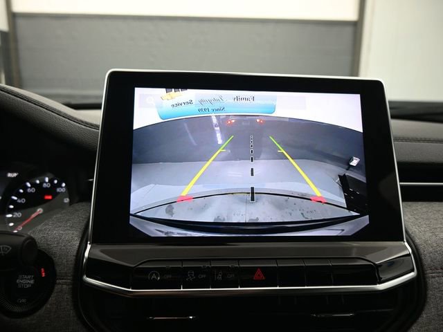 Used 2023 Jeep Compass Latitude image 18