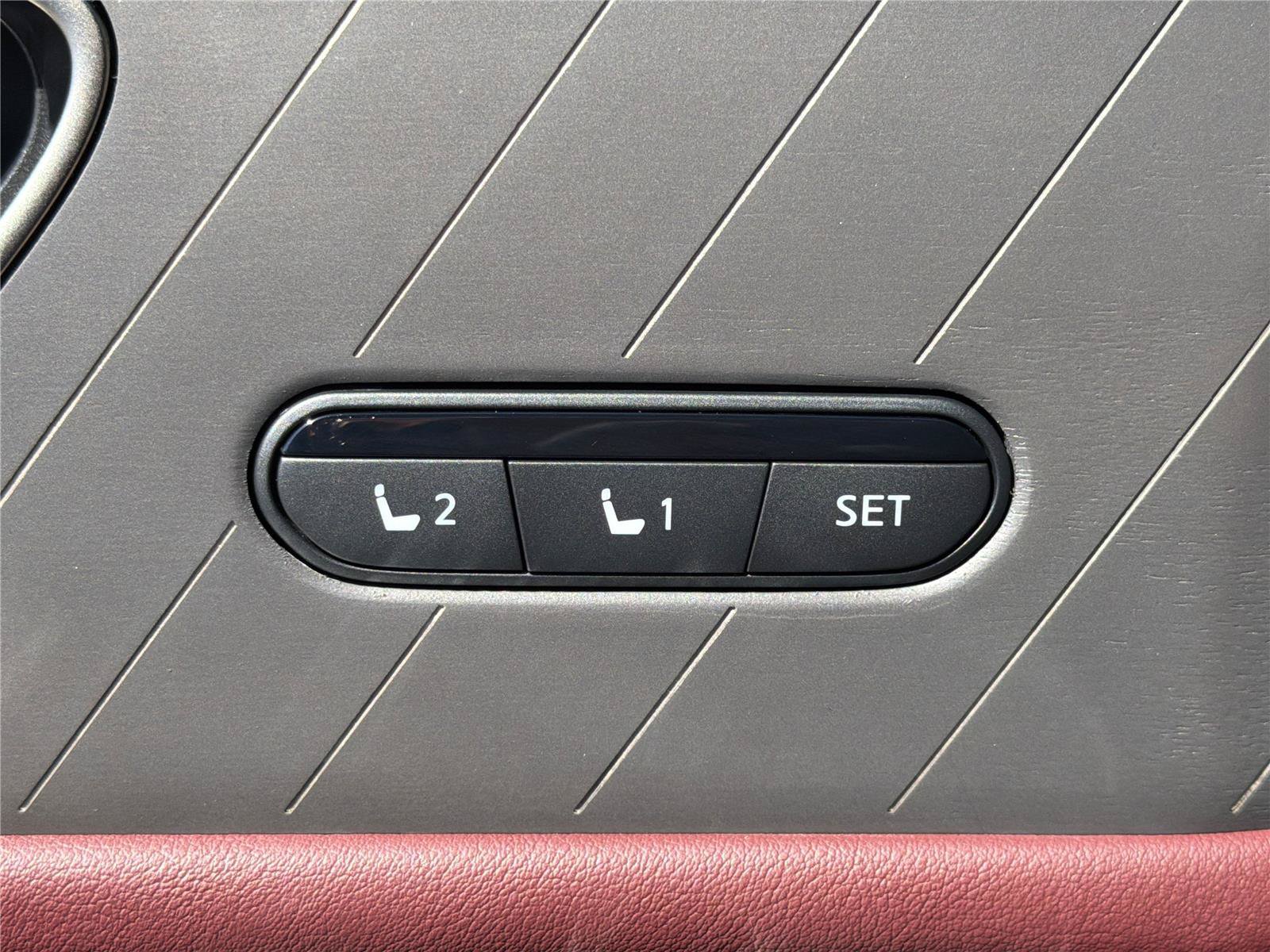 Used 2025 INFINITI QX80 Autograph AWD/4WD image 17