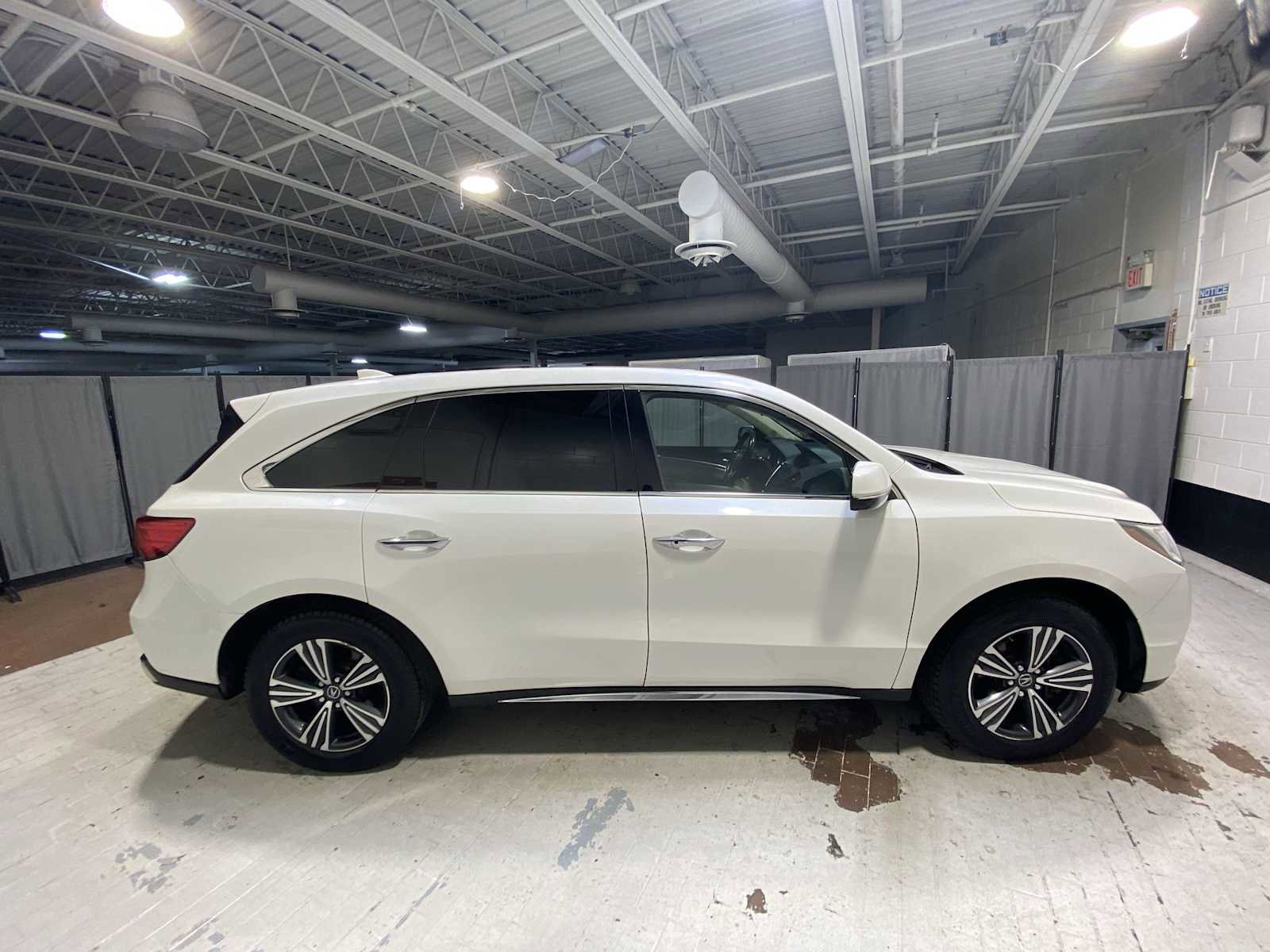 Used 2017 Acura MDX SH-AWD image 27