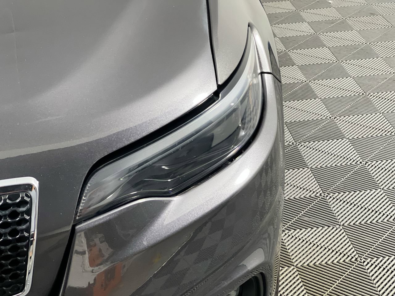 Used 2019 Jeep Cherokee Latitude Plus w/ Comfort/Convenience Group AWD/4WD image 9