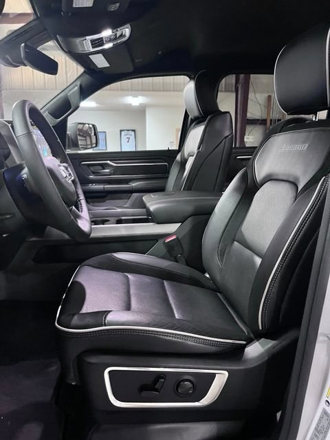 Used 2026 RAM 1500 Laramie AWD/4WD image 11