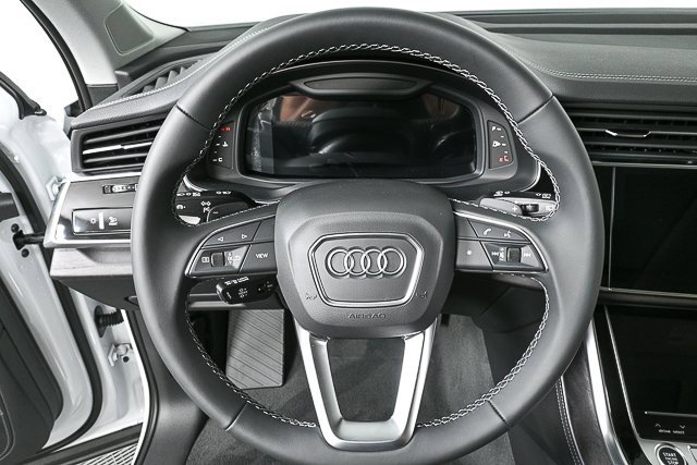 New 2025 Audi Q7 3.0T Premium Plus image 9