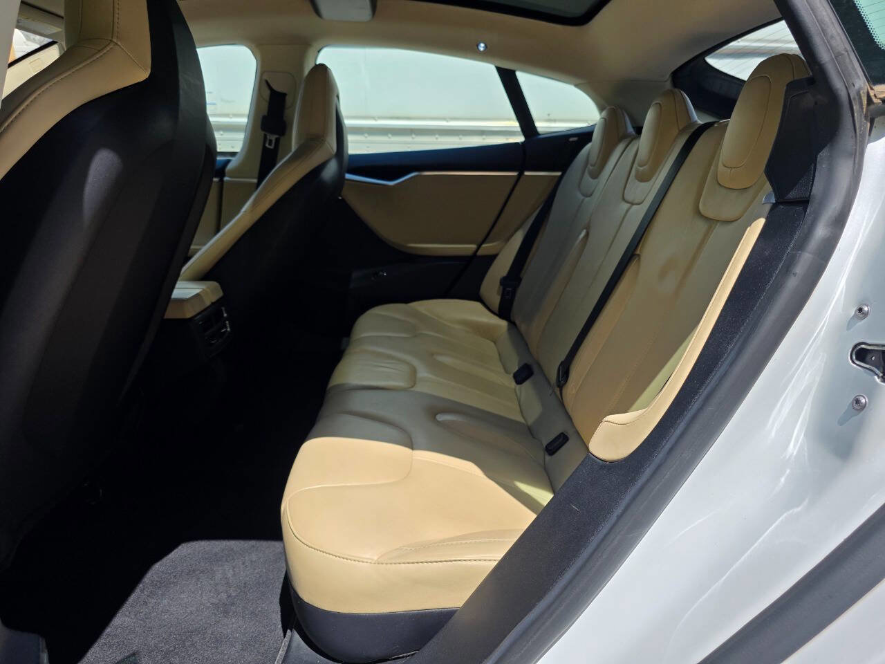 Used 2013 Tesla Model S RWD image 22