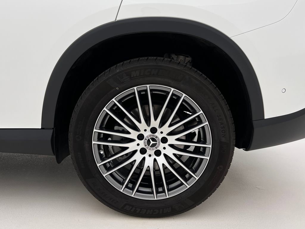 Used 2024 Mercedes-Benz GLC 300 4MATIC image 26